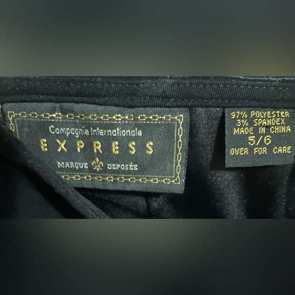 90’s Express Mini Skirt with Slit - 5/6 - Picture 2 of 5